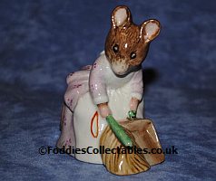 Beswick Hunca Munca Sweeping quality figurine
