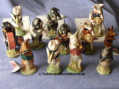 Beswick Pig Promenade Band Figurines