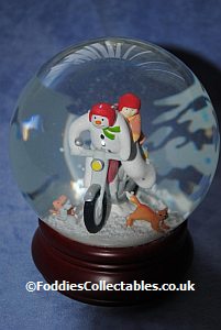 Coalport Snowman Hold On Tight Globe quality figurine