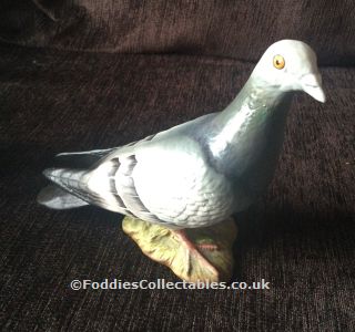 Beswick Birds Blue Pigeon quality figurine