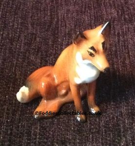 Beswick Sitting Small Fox quality figurine