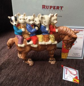 Royal Doulton Rupert The Bear Hitching A Ride quality figurine
